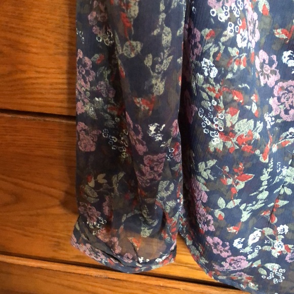 Blouse - Picture 4 of 8